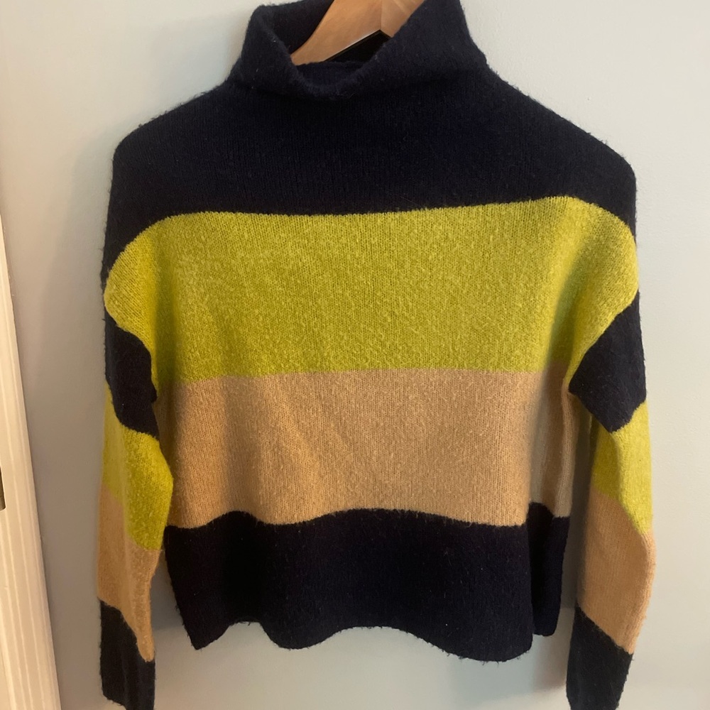 Cliché women’s sweater size medium